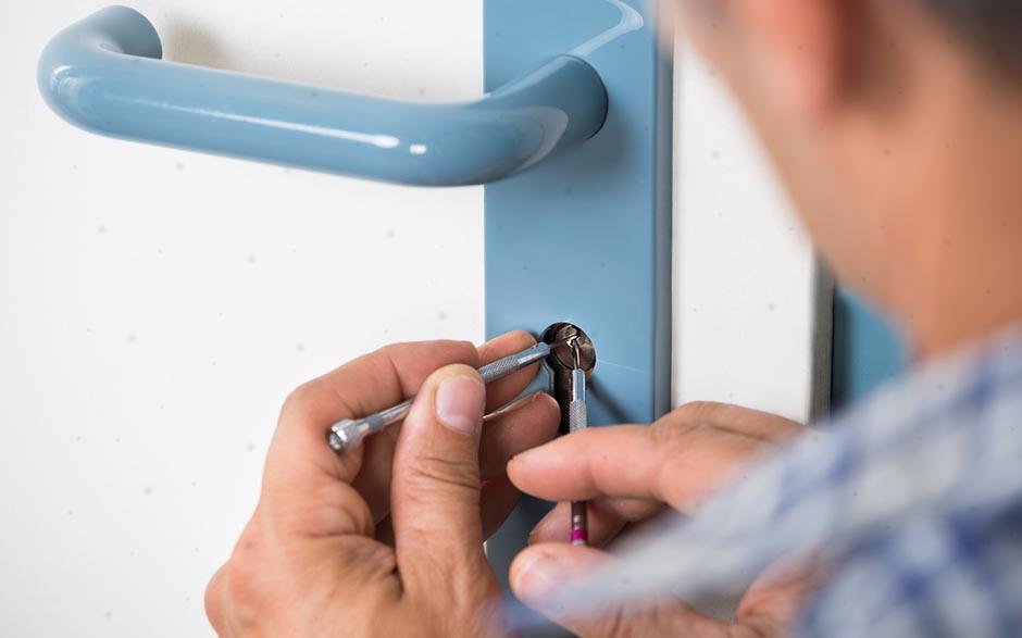 serrurier prix changement serrure Bray-et-Lû